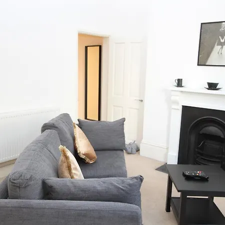 Clifton One Bed Flat ブリストル